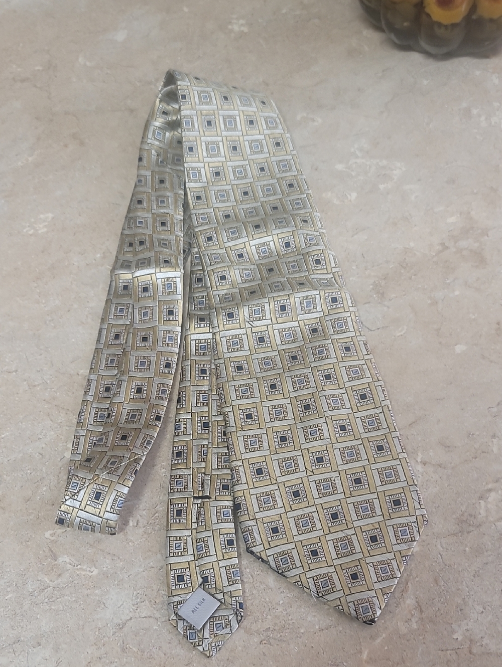 Men's Patterned Cream and Gold Necktie